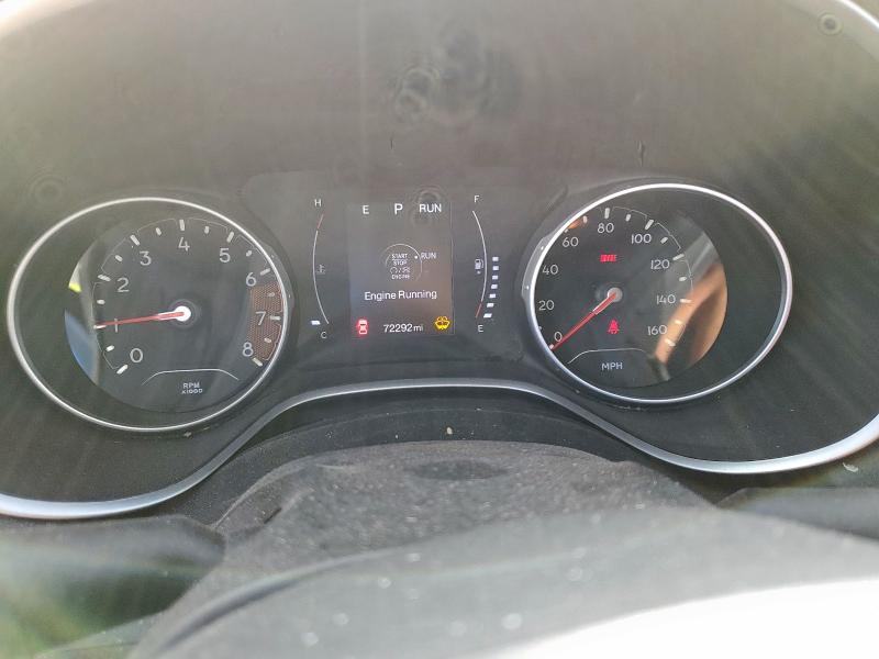 3C4NJCBB4JT193518 - 2018 JEEP COMPASS LATITUDE Gümüş fotoğraf 9