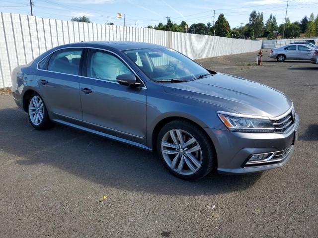 1VWGT7A30HC008114 - 2017 VOLKSWAGEN PASSAT SE GRAY photo 4