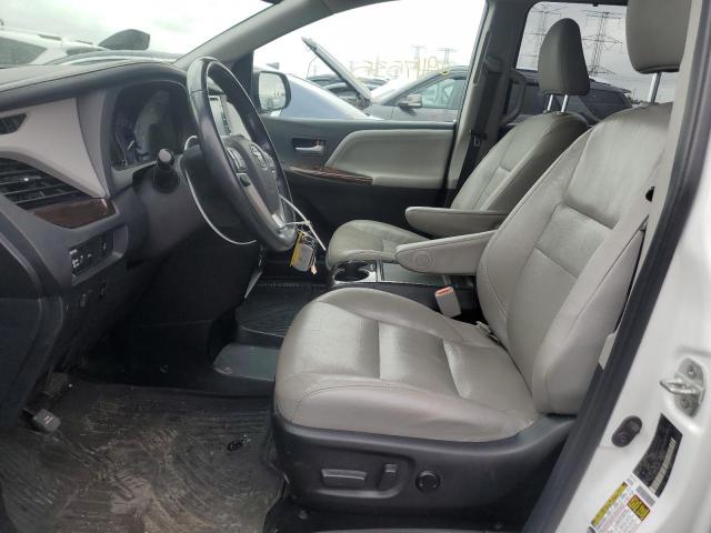 5TDDZ3DC4JS206630 - 2018 TOYOTA SIENNA XLE Weiß Foto 7