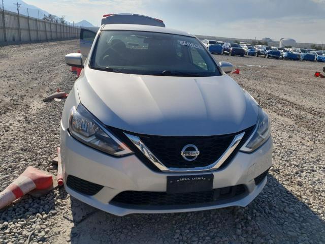 3N1AB7AP2JL640043 - 2018 NISSAN SENTRA S 银色 照片 5