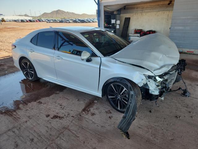 4T1B61HK0KU297331 - 2019 TOYOTA CAMRY XSE 白色 照片 4