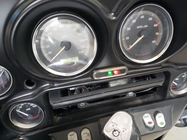 1HD1FC4168Y688038 - 2008 HARLEY-DAVIDSON FLHTCUI 蓝色 照片 8