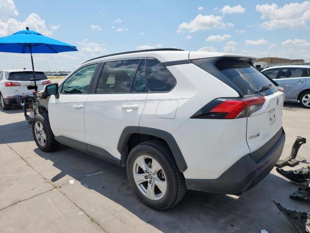 2T3W1RFV2MC130783 - 2021 TOYOTA RAV4 XLE WHITE photo 2