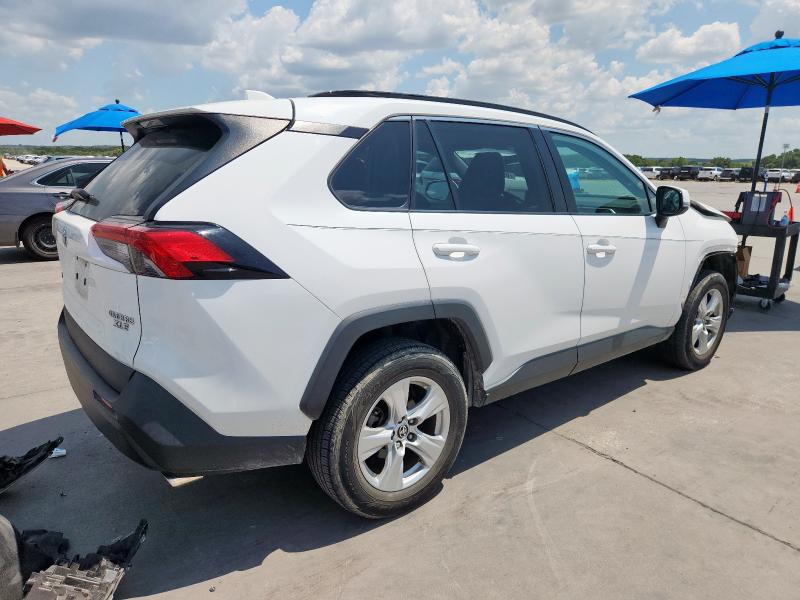 2T3W1RFV2MC130783 - 2021 TOYOTA RAV4 XLE WHITE photo 3