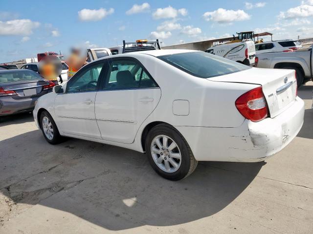 4T1BE32K32U078774 - 2002 TOYOTA CAMRY LE WHITE photo 2