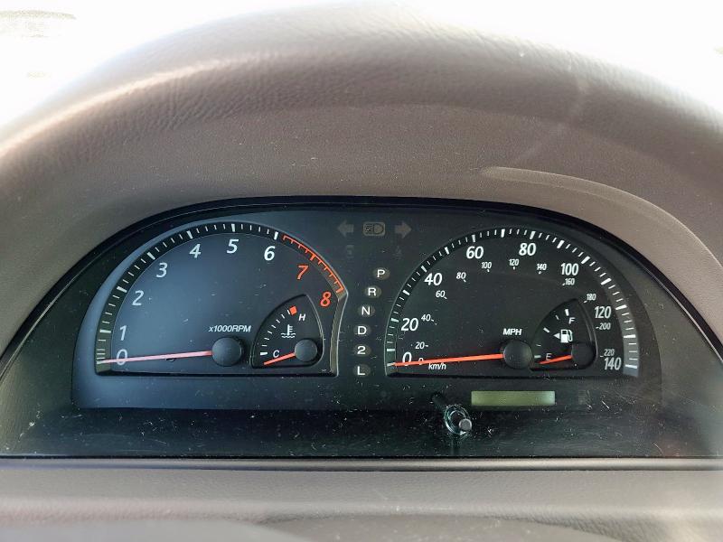 4T1BE32K32U078774 - 2002 TOYOTA CAMRY LE WHITE photo 9