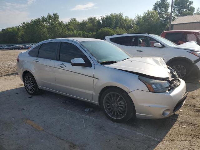 1FAHP3GN7AW298892 - 2010 FORD FOCUS SES SILVER photo 4