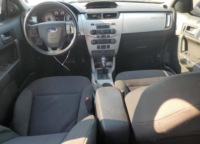 1FAHP3GN7AW298892 - 2010 FORD FOCUS SES SILVER photo 8