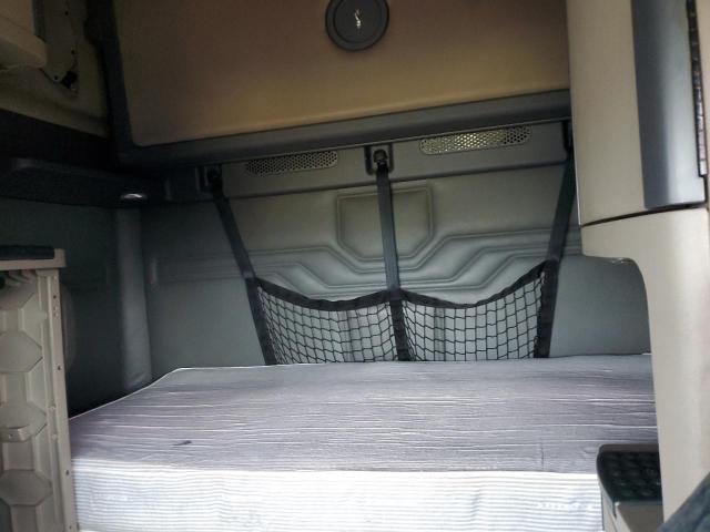 1FUJGLDR4BLAV6787 - 2011 FREIGHTLINER CASCADIA წითელი ფოტო 6