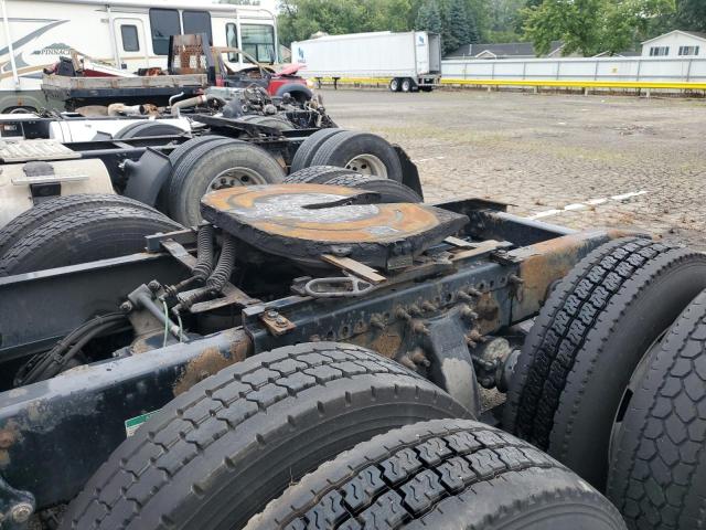 1FUJGLDR4BLAV6787 - 2011 FREIGHTLINER CASCADIA წითელი ფოტო 9