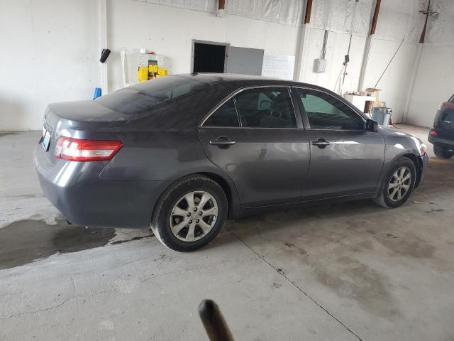 4T4BF3EK2AR032933 - 2010 TOYOTA CAMRY BASE ნაცრისფერი ფოტო 3