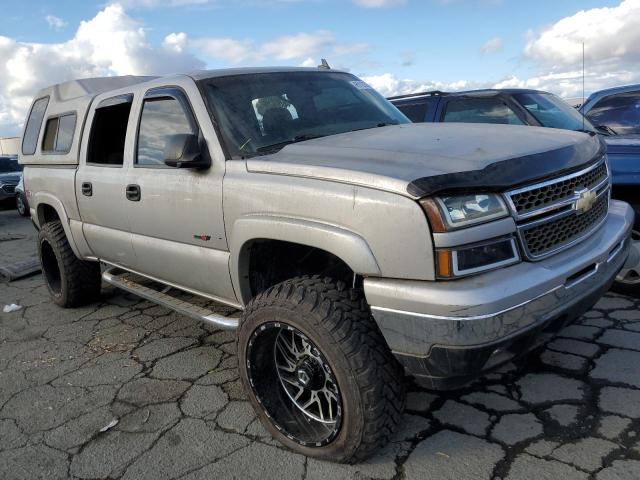 2GCEK13T261212360 - 2006 CHEVROLET SILVERADO K1500 SILVER photo 4