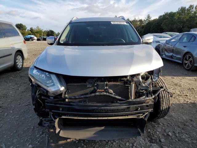 KNMAT2MV4JP556687 - 2018 NISSAN ROGUE S SILVER photo 5