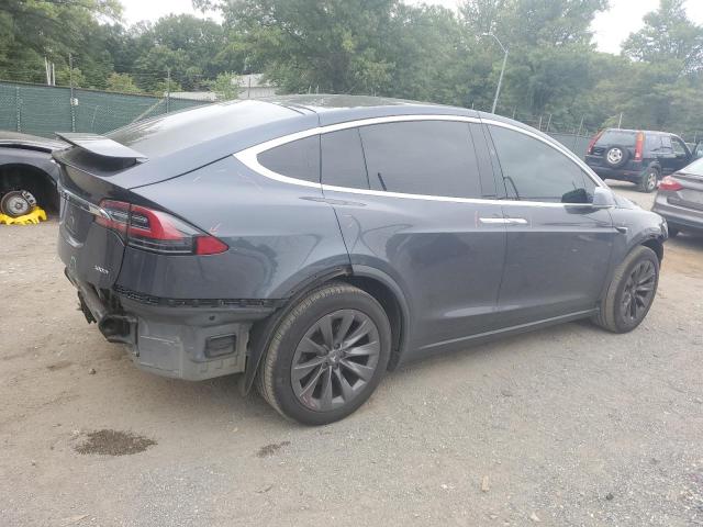 5YJXCDE2XJF111388 - 2018 TESLA MODEL X Մոխրագույն լուսանկար 3