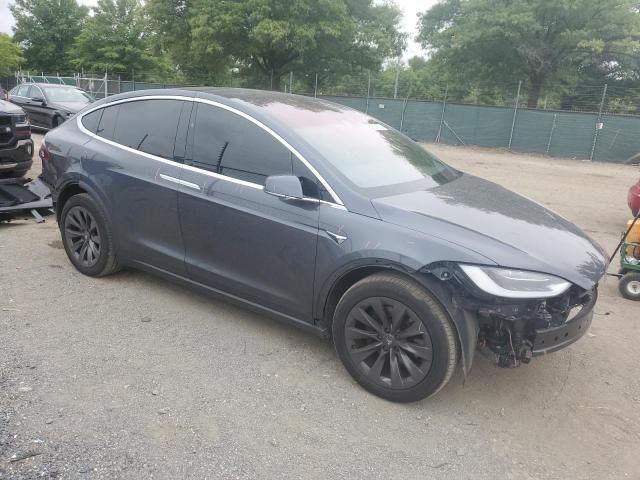 5YJXCDE2XJF111388 - 2018 TESLA MODEL X Մոխրագույն լուսանկար 4