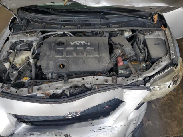 1NXBU4EE3AZ365965 - 2010 TOYOTA COROLLA BASE ვერცხლისფერი ფოტო 11