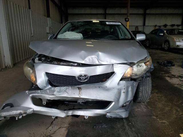 1NXBU4EE3AZ365965 - 2010 TOYOTA COROLLA BASE ვერცხლისფერი ფოტო 5