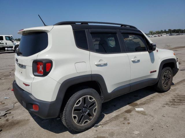 ZACCJBCTXGPD43799 - 2016 JEEP RENEGADE TRAILHAWK WHITE photo 3