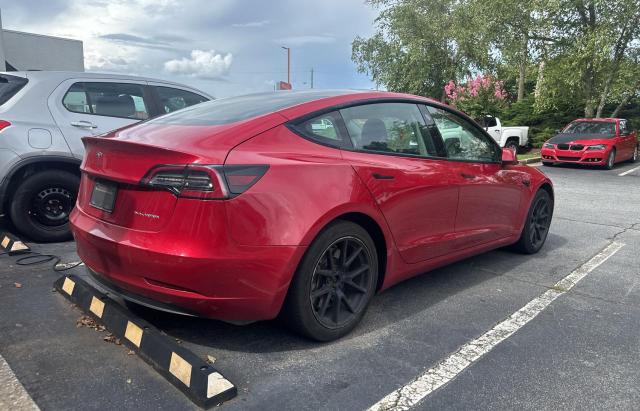 5YJ3E1EB5NF288878 - 2022 TESLA MODEL 3 RED photo 4