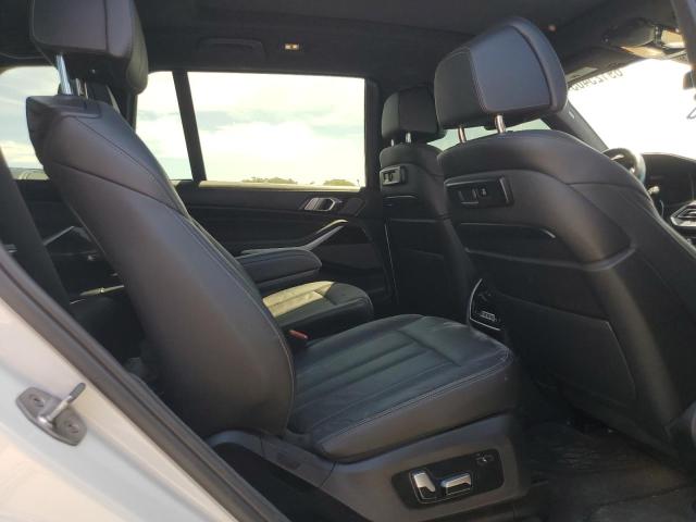 5UXCX4C58KLS39223 - 2019 BMW X7 XDRIVE50I WHITE photo 11