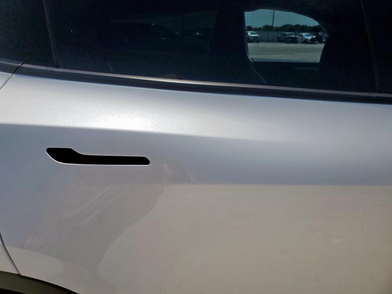 7SAYGDEE1PA131024 - 2023 TESLA MODEL Y 白色 照片 11