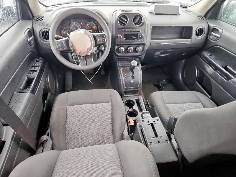 1C4NJPBA8FD285369 - 2015 JEEP PATRIOT SPORT WHITE photo 11