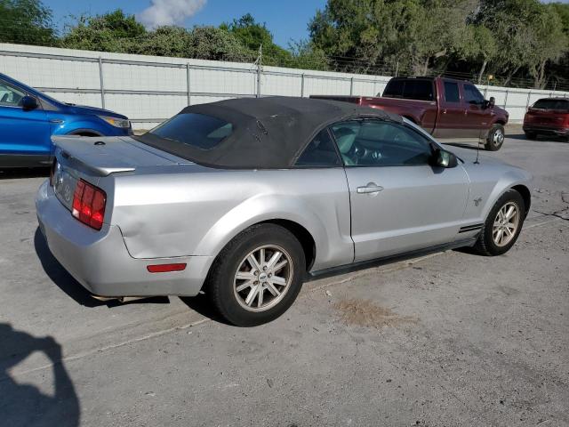 1ZVHT84N695104634 - 2009 FORD MUSTANG SILVER photo 3