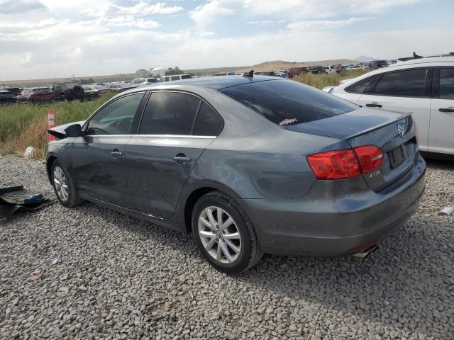3VWDX7AJ1DM455467 - 2013 VOLKSWAGEN JETTA SE Grafit foto 2