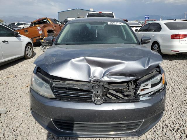 3VWDX7AJ1DM455467 - 2013 VOLKSWAGEN JETTA SE Grafit foto 5