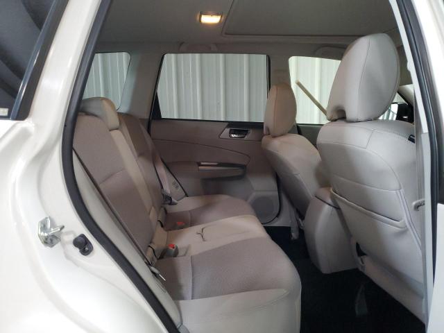 JF2SHADC8DH441752 - 2013 SUBARU FORESTER 2.5X PREMIUM أبيض صورة 11