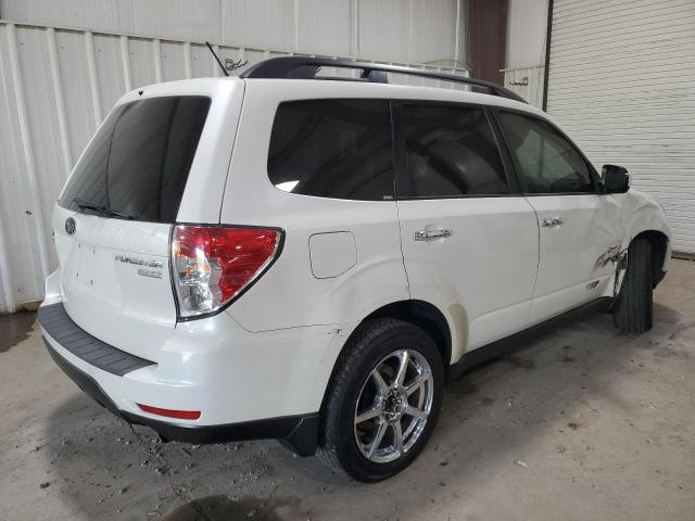 JF2SHADC8DH441752 - 2013 SUBARU FORESTER 2.5X PREMIUM أبيض صورة 3