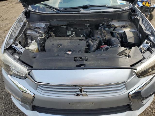 JA4AP3AU8HZ044395 - 2017 MITSUBISHI OUTLANDER SPORT ES Plata foto 12