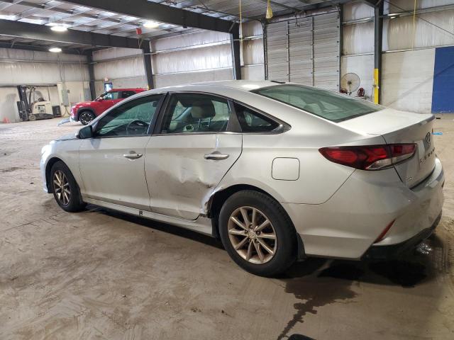 5NPE24AF4JH665840 - 2018 HYUNDAI SONATA SE ვერცხლისფერი ფოტო 2