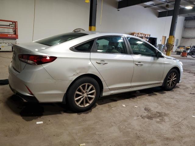 5NPE24AF4JH665840 - 2018 HYUNDAI SONATA SE ვერცხლისფერი ფოტო 3