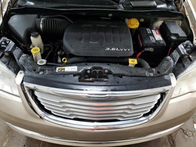 2C4RC1BG8GR263948 - 2016 CHRYSLER TOWN & COU TOURING TAN photo 12