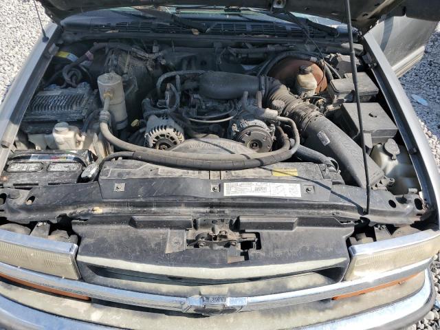 1GNDT13W0Y2405264 - 2000 CHEVROLET BLAZER SILVER photo 12