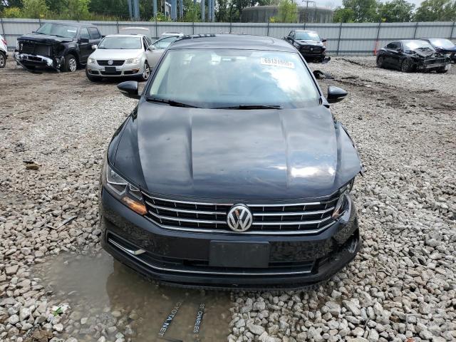 1VWBT7A34HC011916 - 2017 VOLKSWAGEN PASSAT SE BLACK photo 5