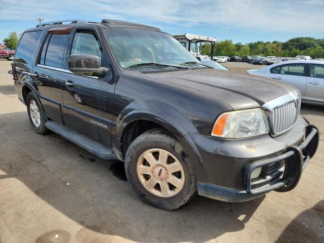 5LMFU28555LJ14973 - 2005 LINCOLN NAVIGATOR 黑色 照片 4
