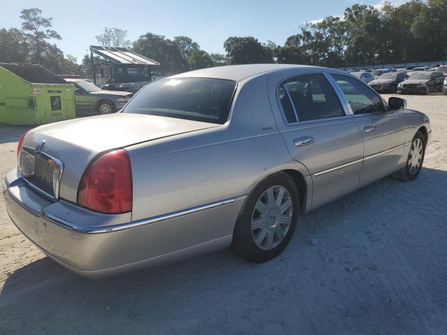 1LNHM83W24Y663403 - 2004 LINCOLN TOWN CAR ULTIMATE BEIGE photo 3