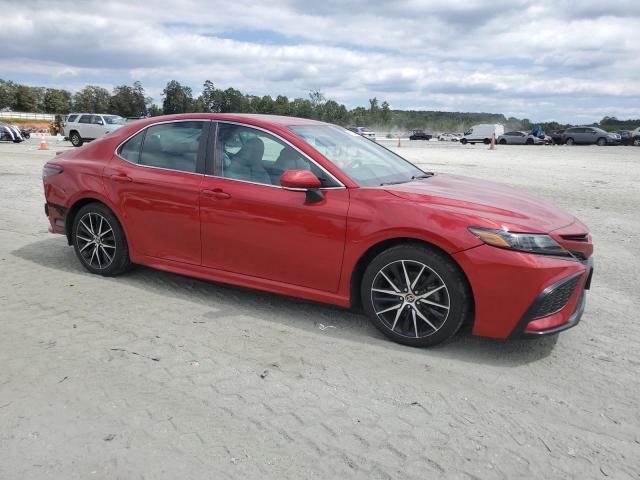 4T1T11AK2MU470217 - 2021 TOYOTA CAMRY SE 红色 照片 4