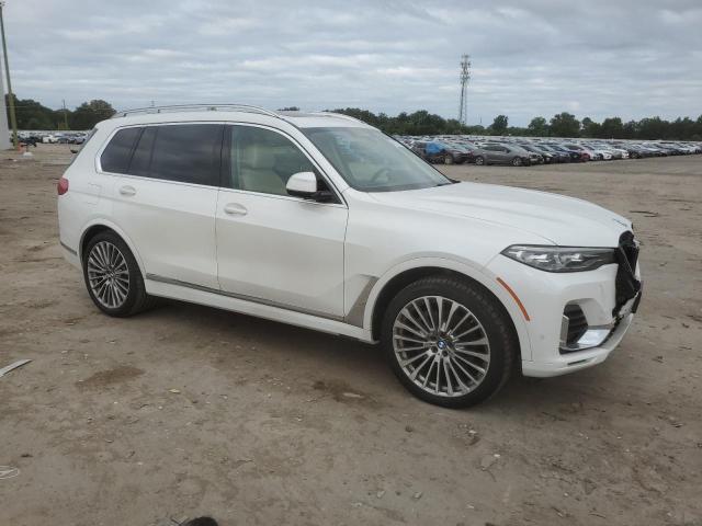 5UXCW2C59KL084057 - 2019 BMW X7 XDRIVE40I WHITE photo 4