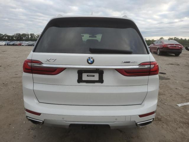 5UXCW2C59KL084057 - 2019 BMW X7 XDRIVE40I WHITE photo 6