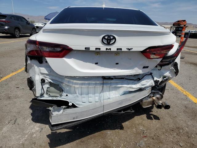 4T1T11AK3RU911344 - 2024 TOYOTA CAMRY SE NIGHT SHADE WHITE photo 6