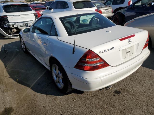 WDBKK65F13F273287 - 2003 MERCEDES-BENZ SLK 320 WHITE photo 2