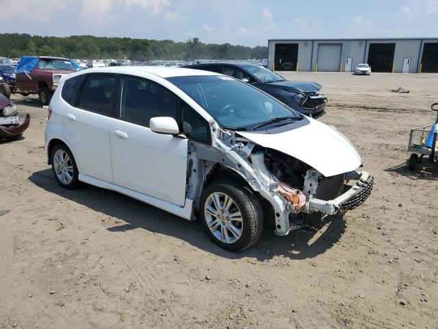 JHMGE8H5XBS009289 - 2011 HONDA FIT SPORT WHITE photo 4