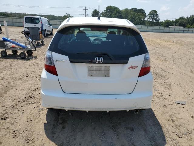 JHMGE8H5XBS009289 - 2011 HONDA FIT SPORT WHITE photo 6