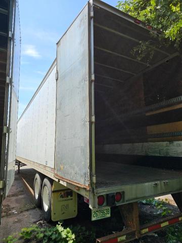 1UYVS25323G146105 - 2003 UTILITY TRAILER WHITE photo 3