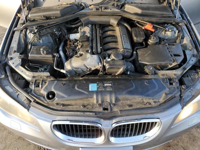 WBANN73526CN00852 - 2006 BMW 530 XIT GRAY photo 11