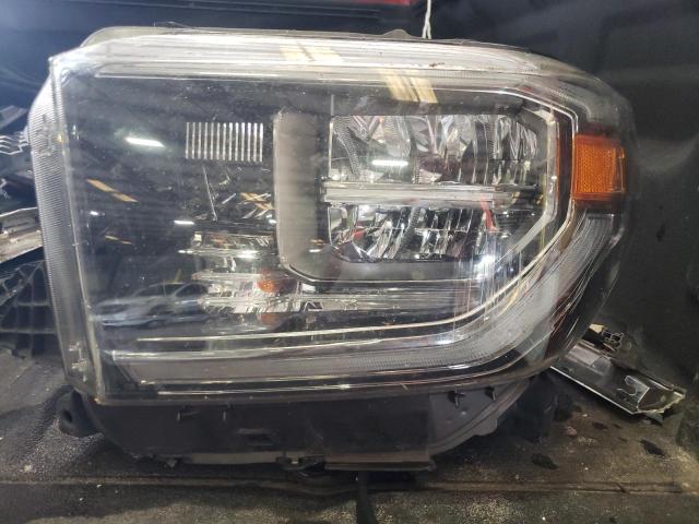 5TFUW5F19JX747716 - 2018 TOYOTA TUNDRA DOUBLE CAB SR/SR5 ORANGE photo 12