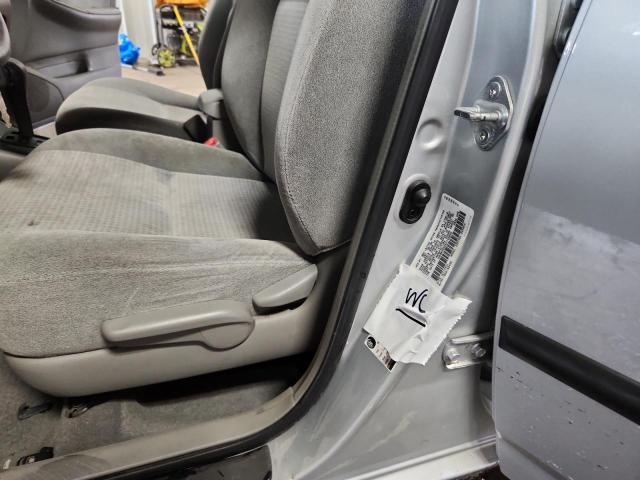 1NXBR32E26Z749856 - 2006 TOYOTA COROLLA CE 银色 照片 12